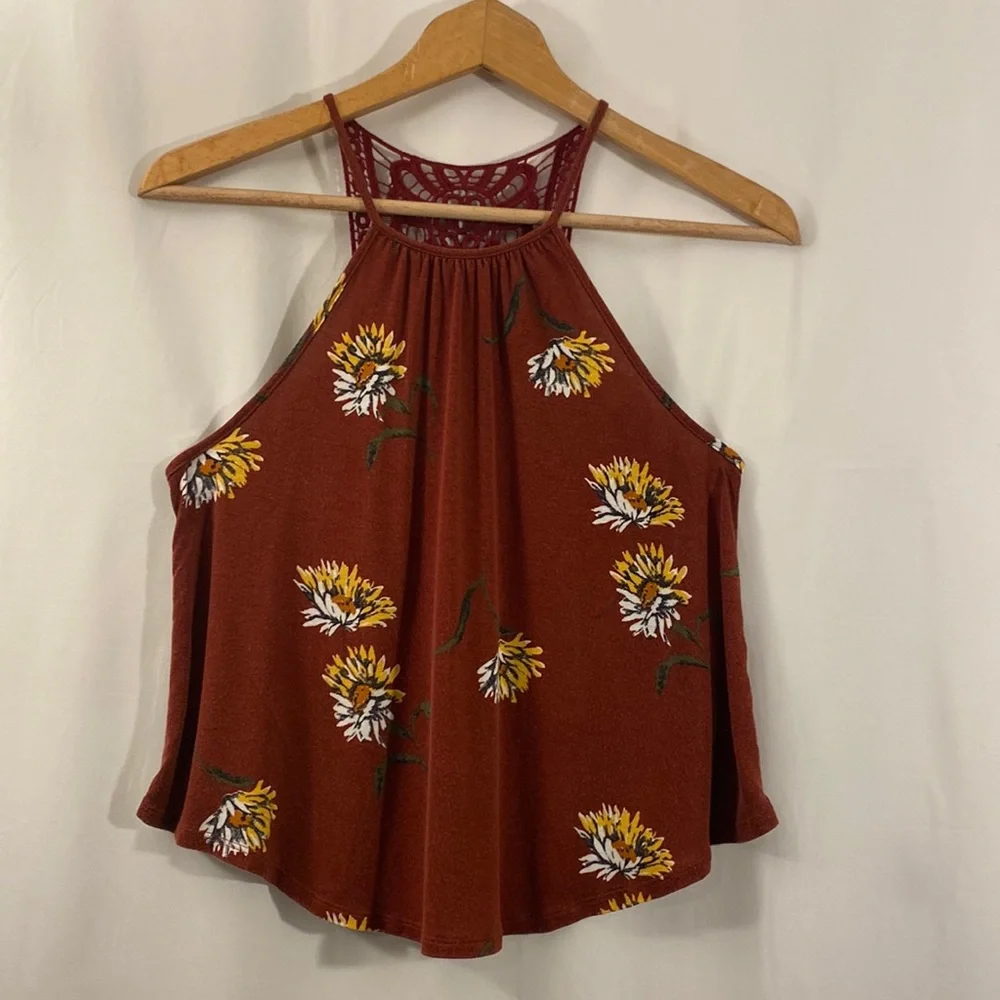 FOREVER 21 Juniors Tank Top (babydoll) Small Burgundy with White/Yellow Daisies - Picture 1 of 6